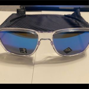 NEW* Oakley WHEEL HOUSE Clear Crystal w/ PRIZM Sapphire Blue Sunglass 9469